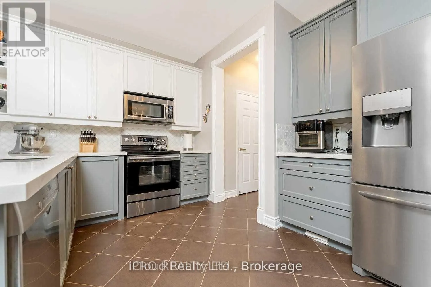 883 PICKERSGILL CRESCENT