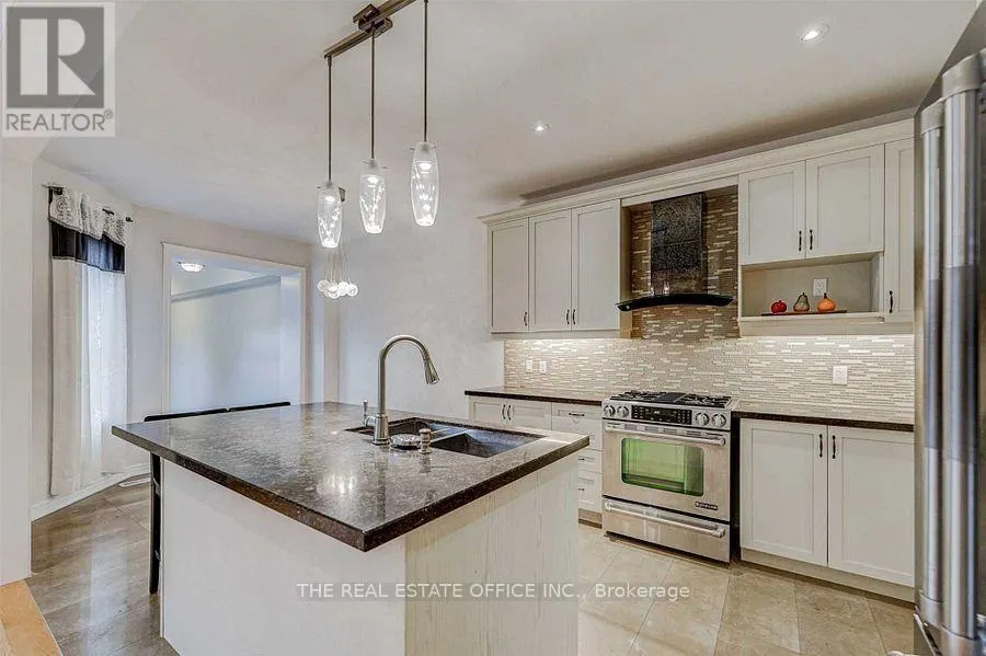 3286 ROBERT BROWN BOULEVARD