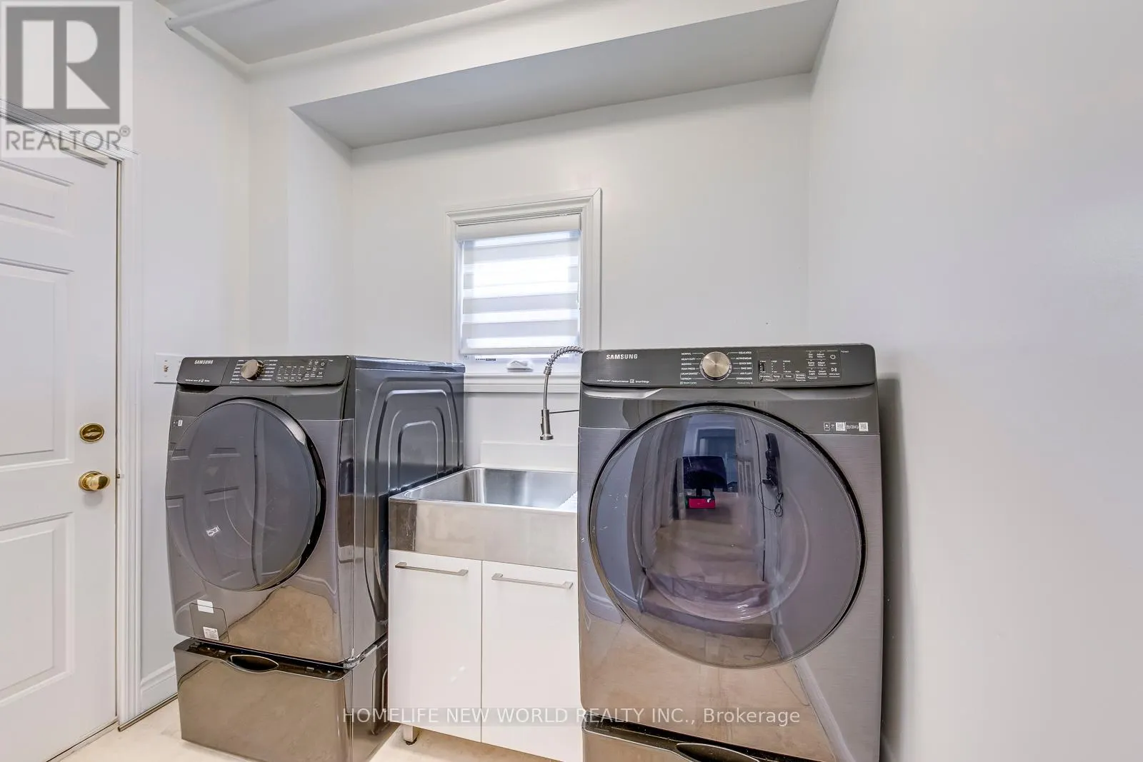3957 RENFREW CRESCENT