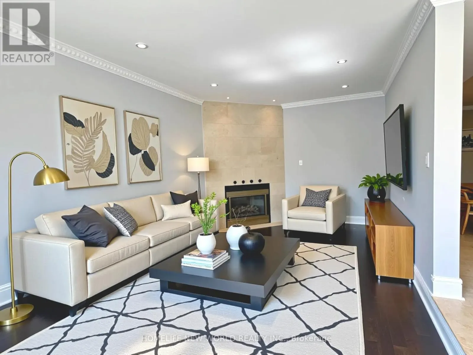 3957 RENFREW CRESCENT