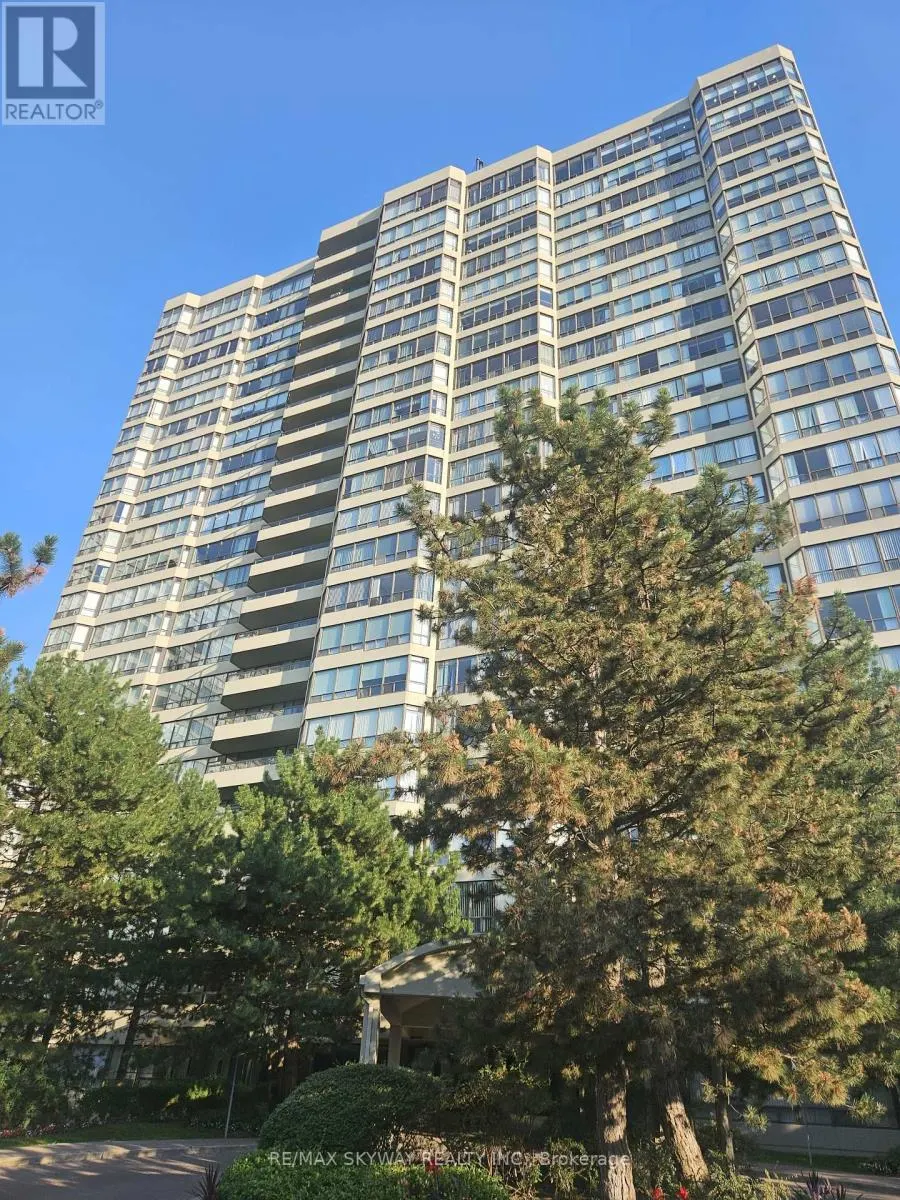205 - 24 HANOVER ROAD