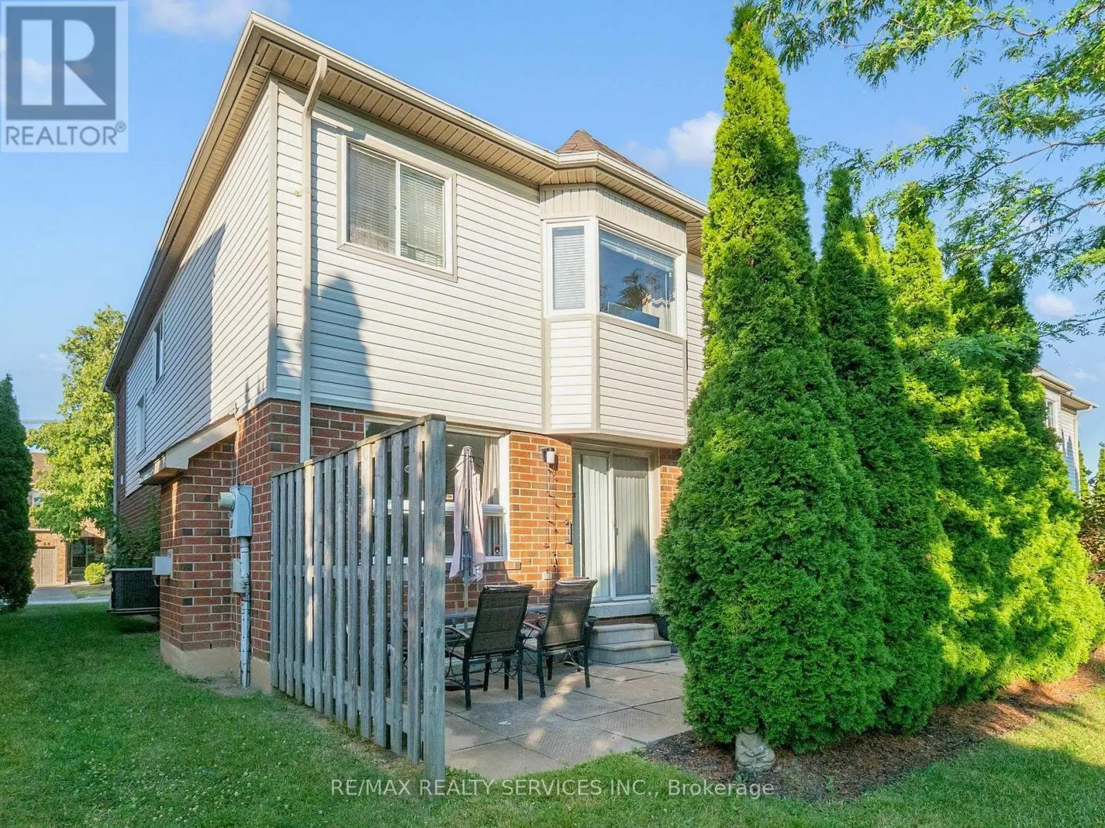 96 - 5230 GLEN ERIN DRIVE