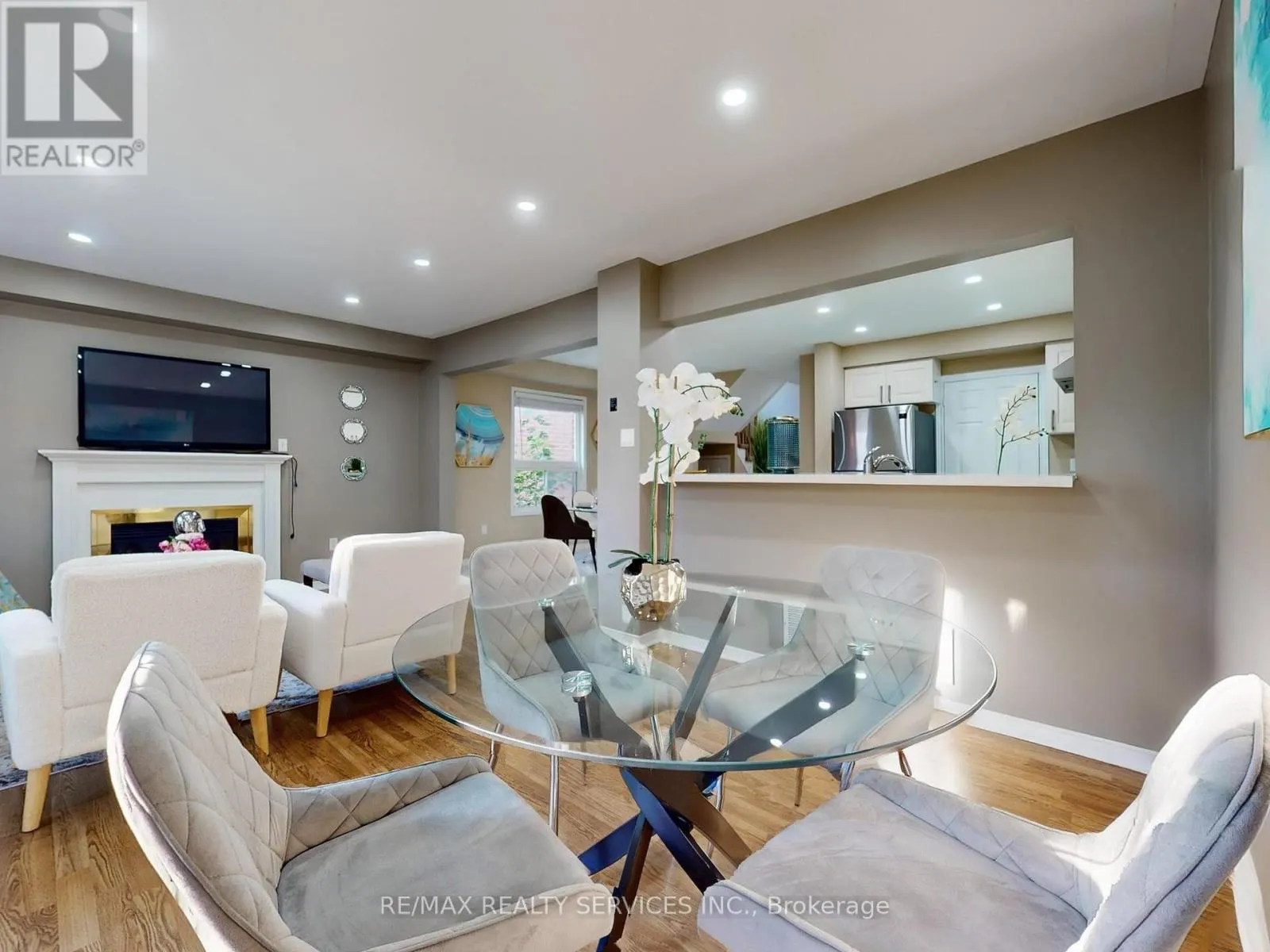 96 - 5230 GLEN ERIN DRIVE