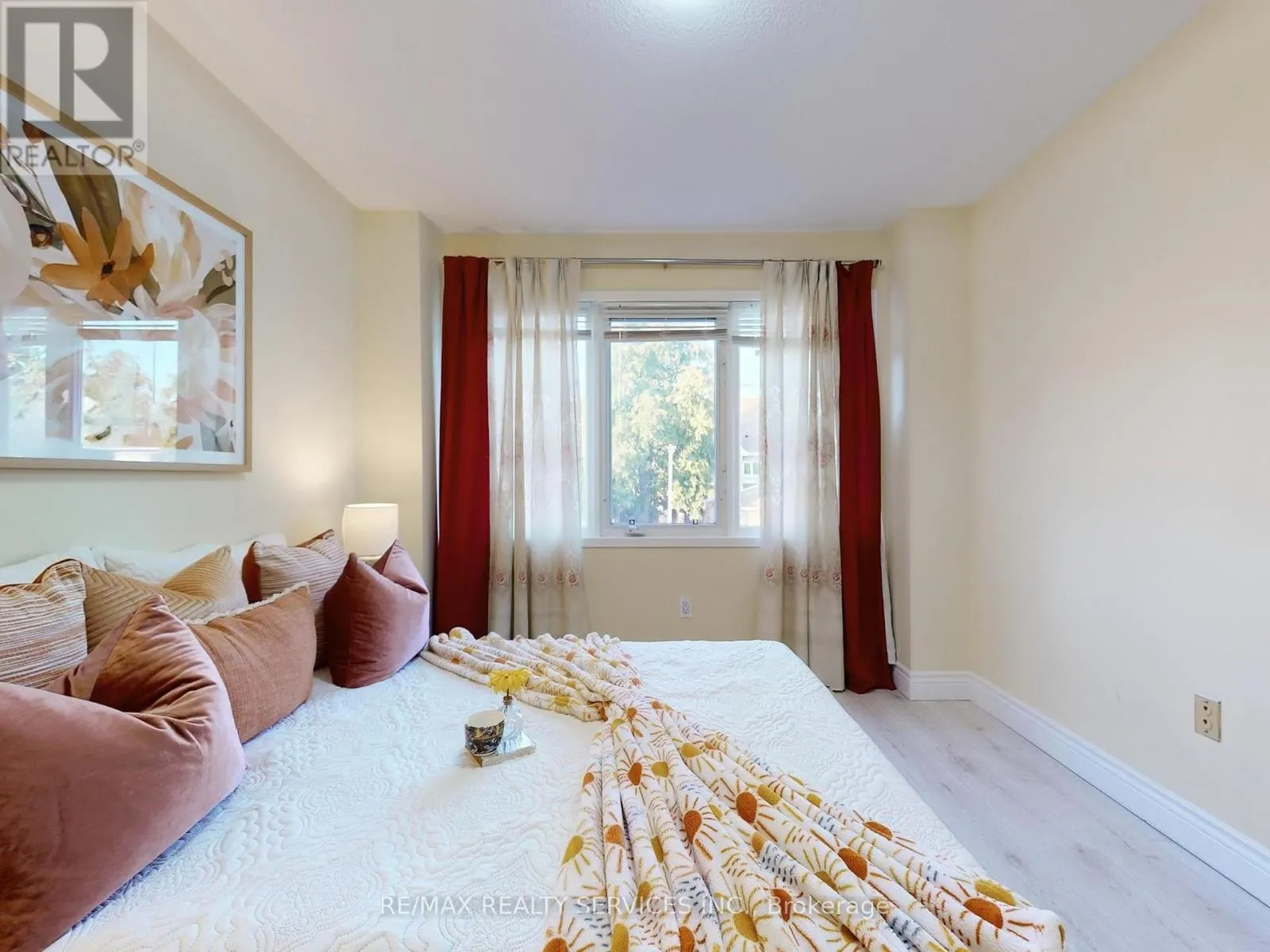 96 - 5230 GLEN ERIN DRIVE