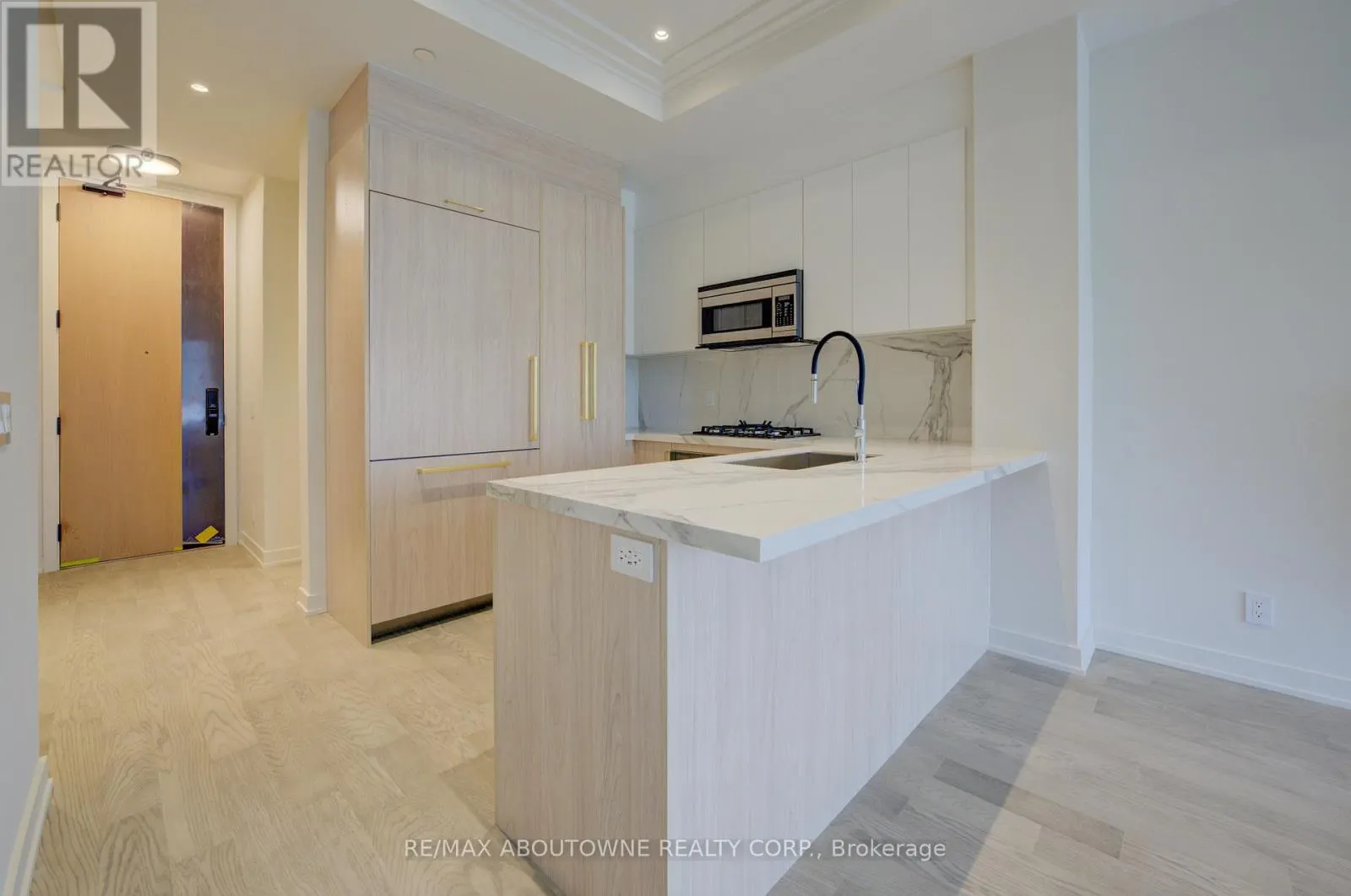314 - 123 MAURICE DRIVE