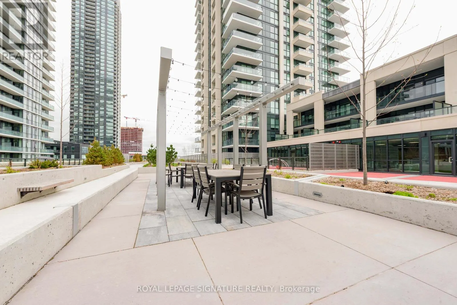 338 - 4085 PARKSIDE VILLAGE DRIVE