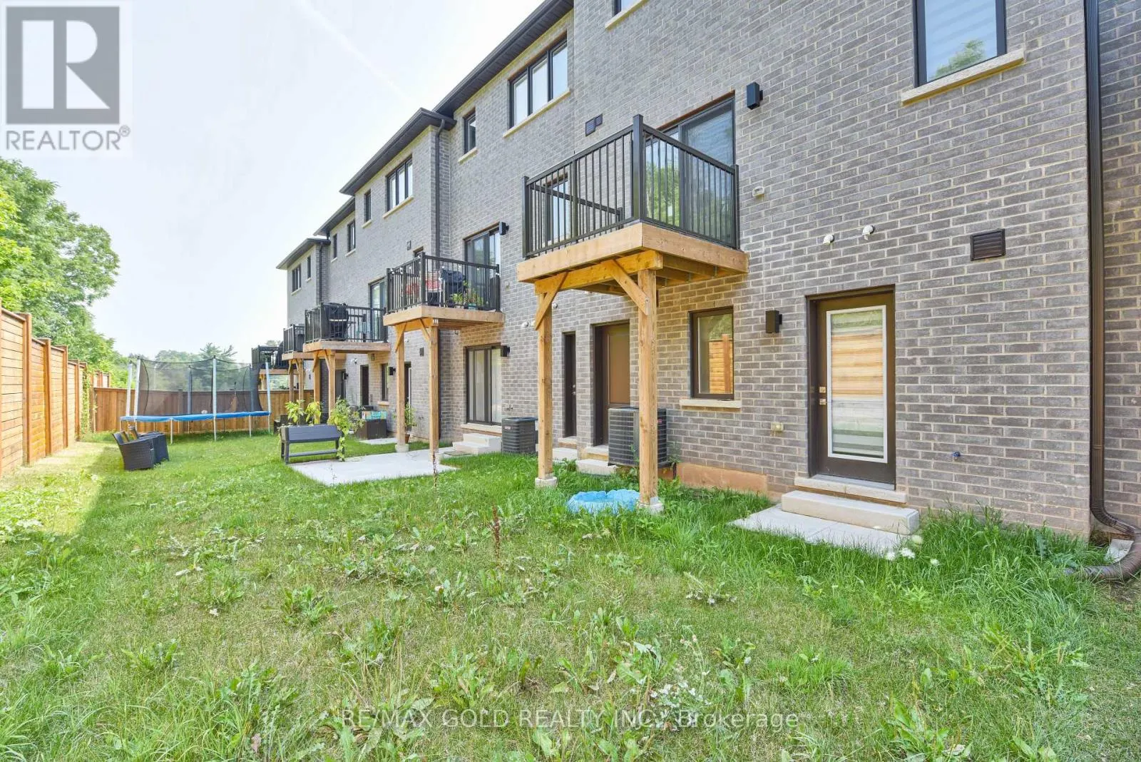 48 WINDTREE WAY
