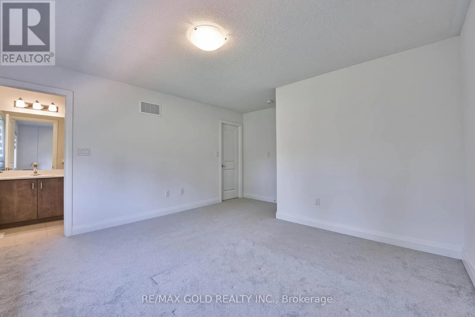 48 WINDTREE WAY