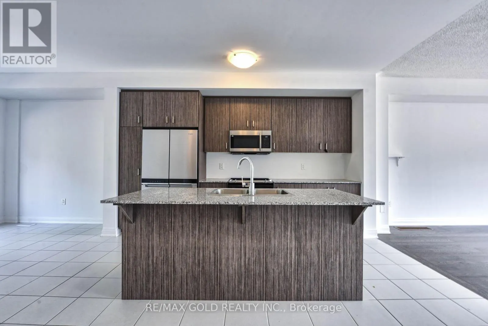 48 WINDTREE WAY