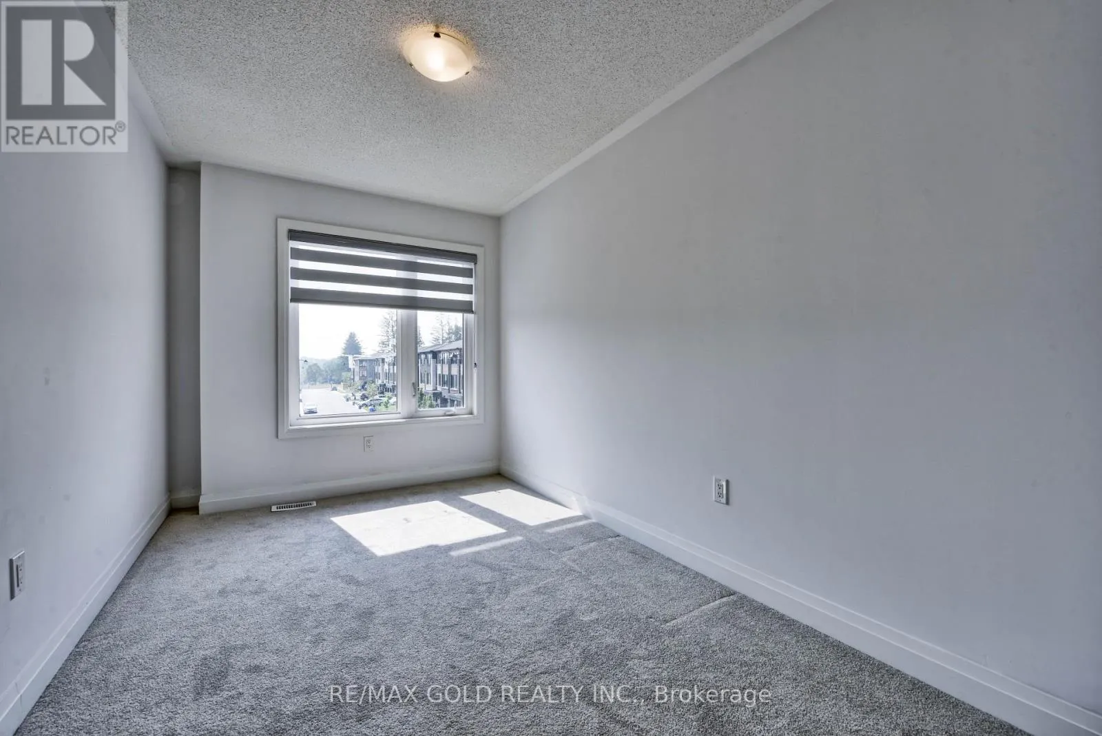 48 WINDTREE WAY