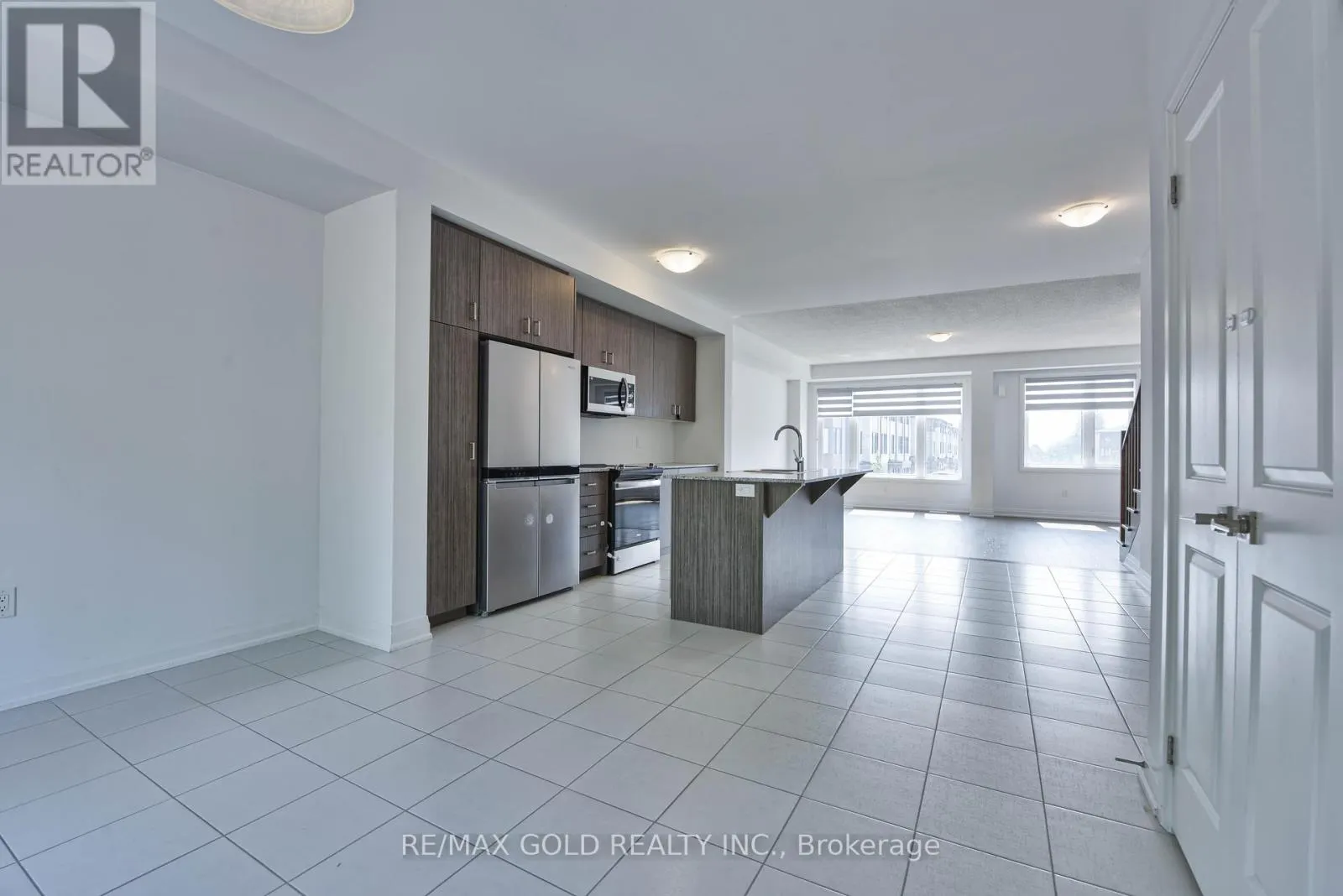 48 WINDTREE WAY