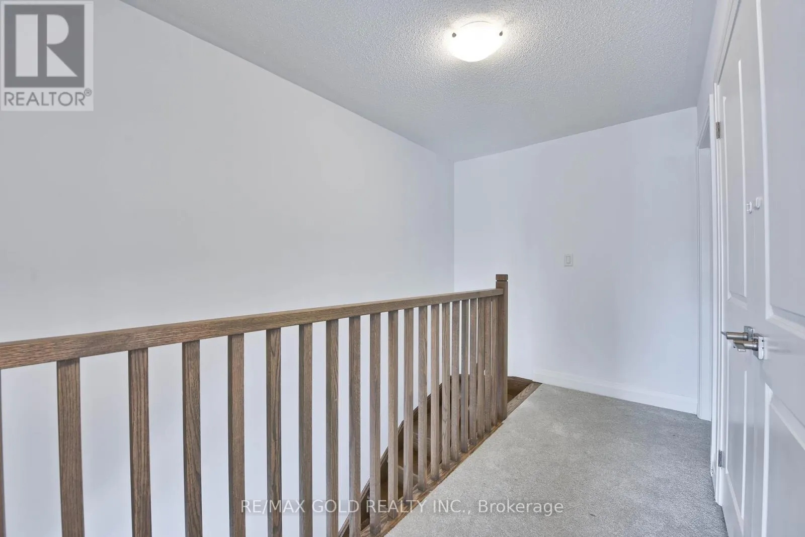 48 WINDTREE WAY