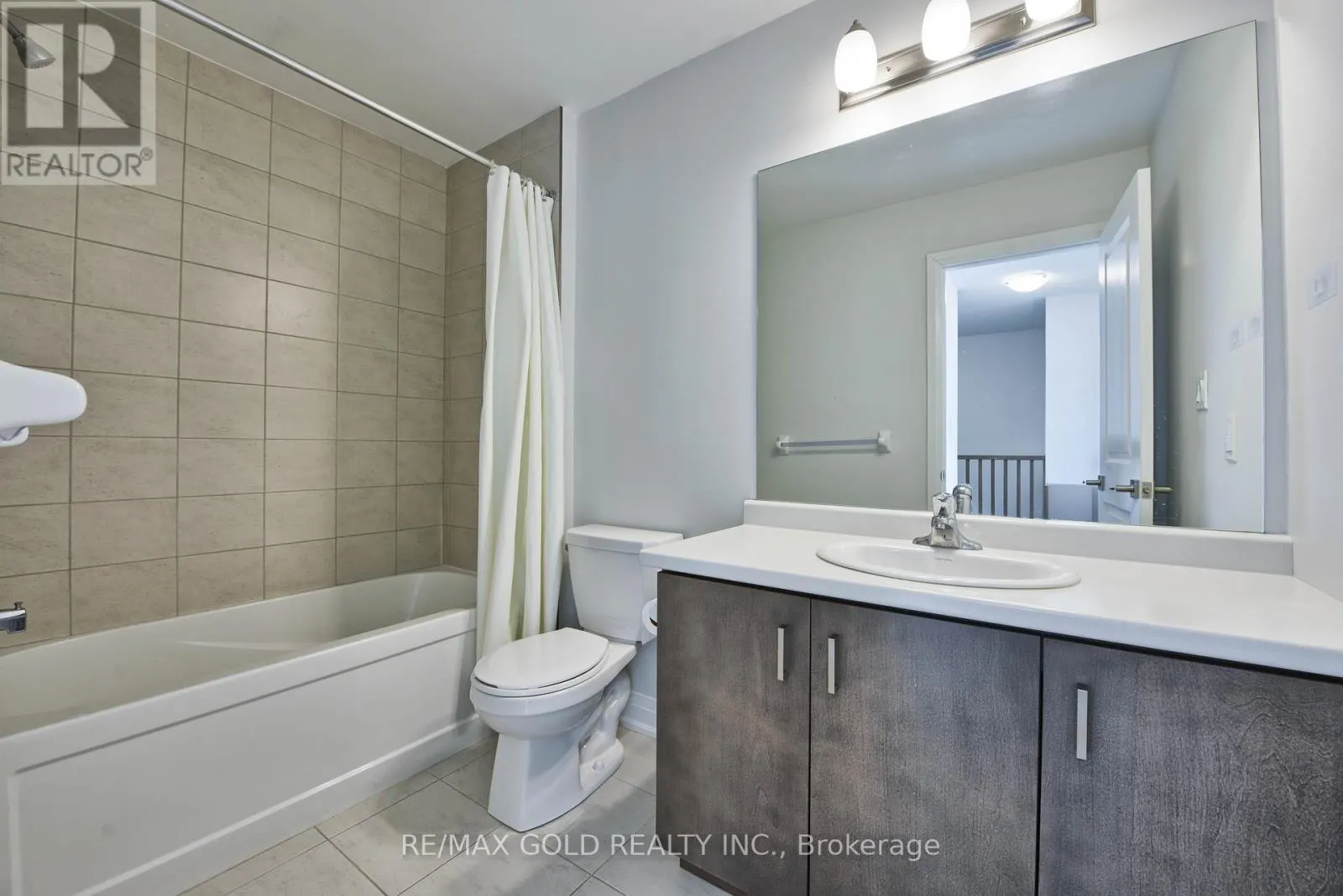 48 WINDTREE WAY
