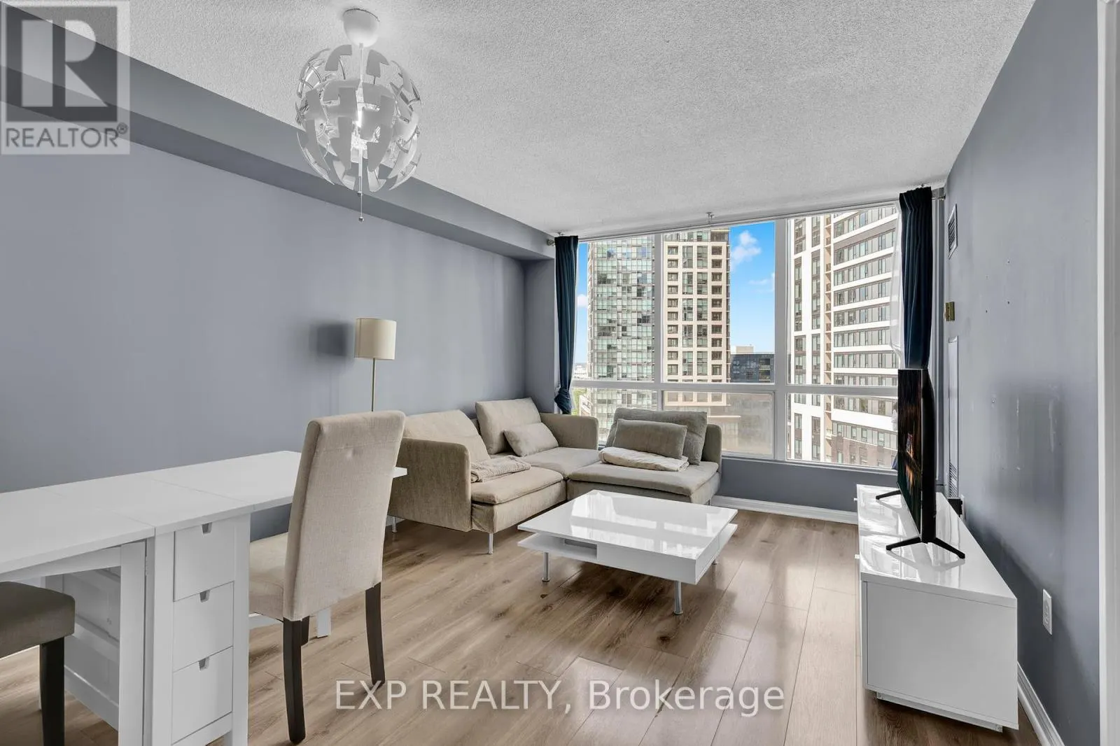 1001 - 101 SUBWAY CRESCENT