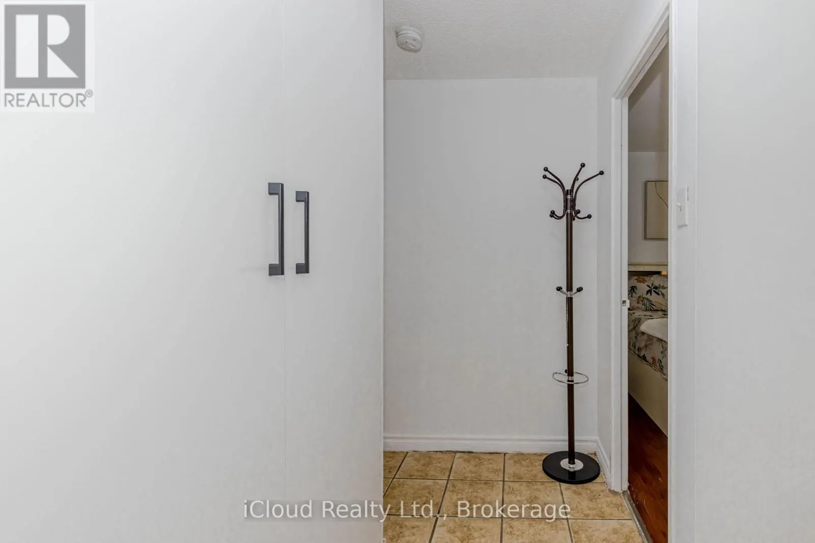 103 - 3555 DERRY ROAD E