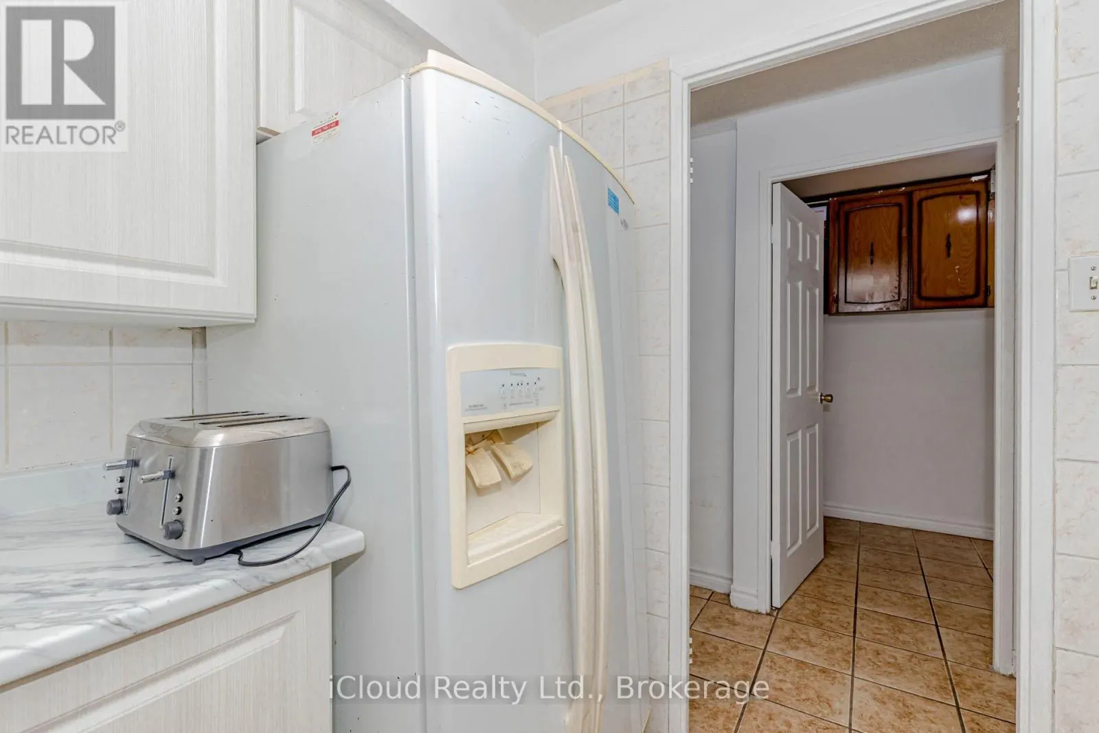 103 - 3555 DERRY ROAD E