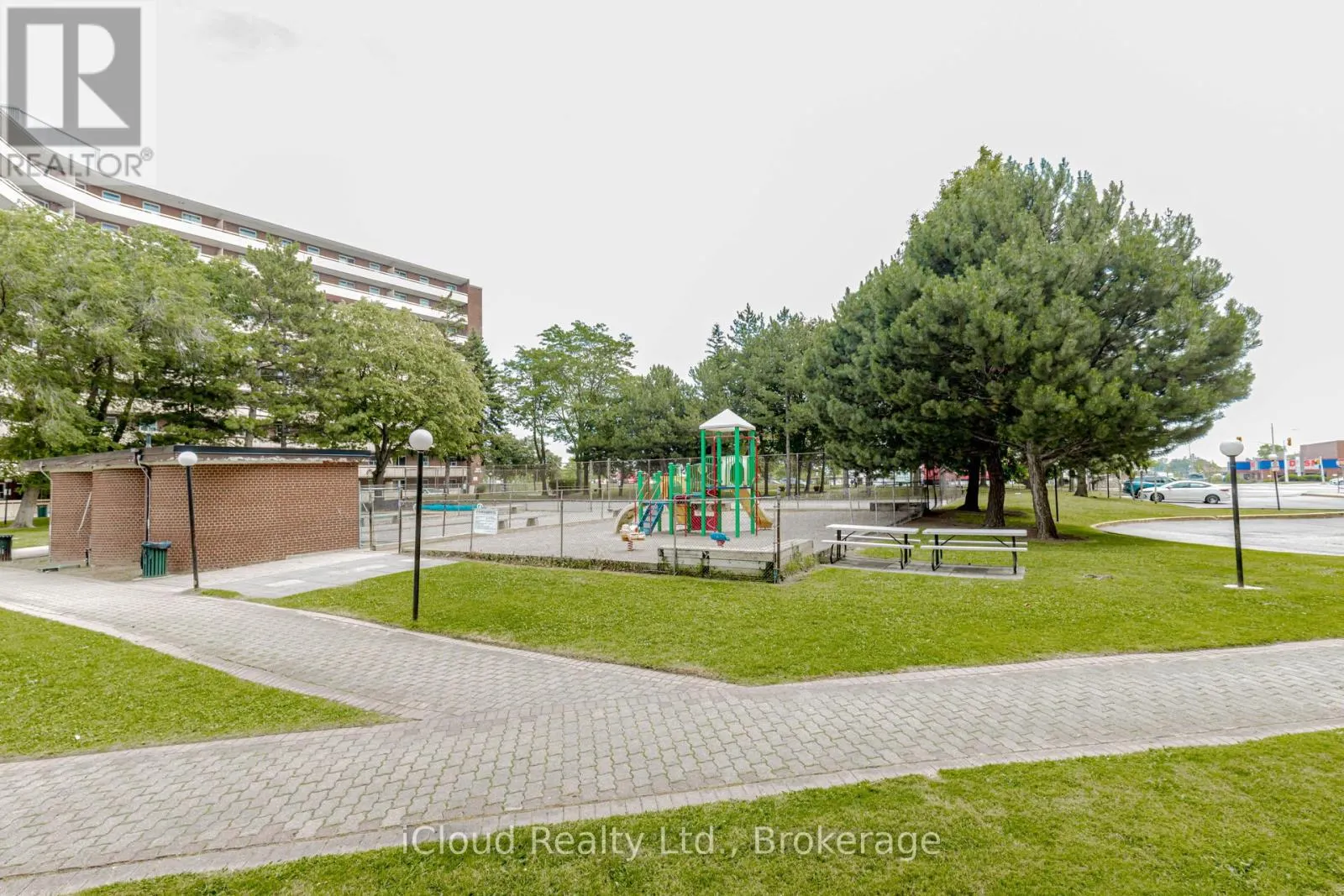 103 - 3555 DERRY ROAD E