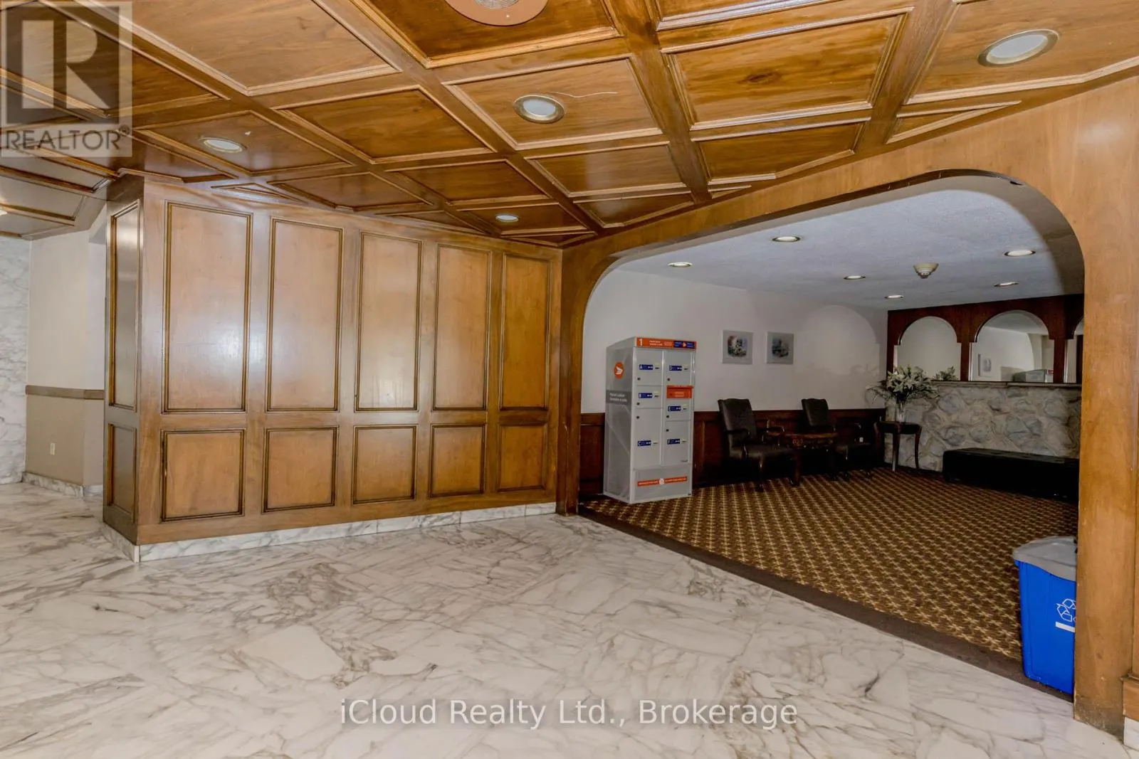 103 - 3555 DERRY ROAD E