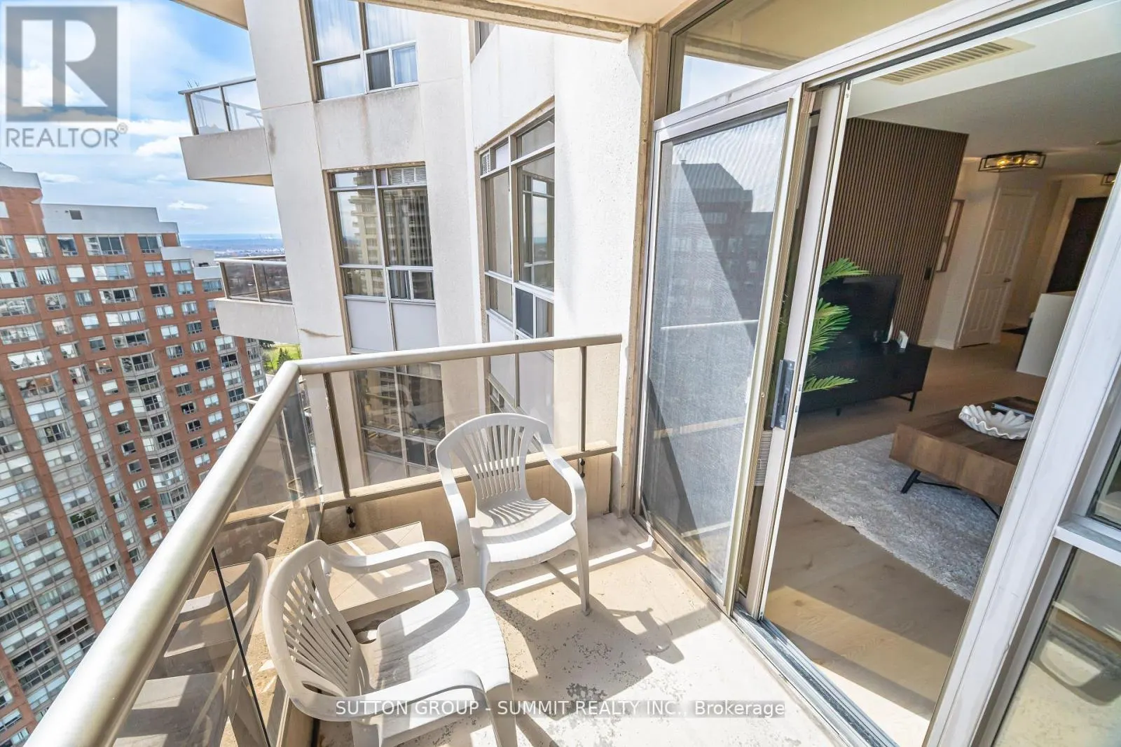 2310 - 310 BURNHAMTHORPE ROAD W