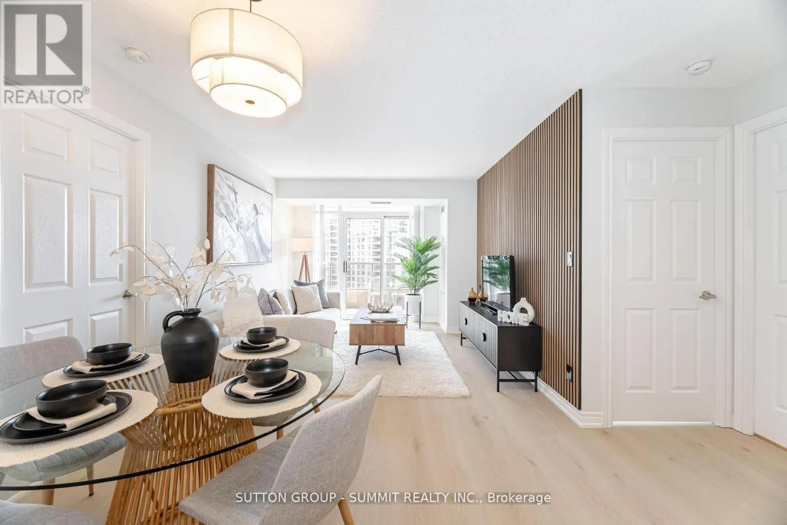2310 - 310 BURNHAMTHORPE ROAD W
