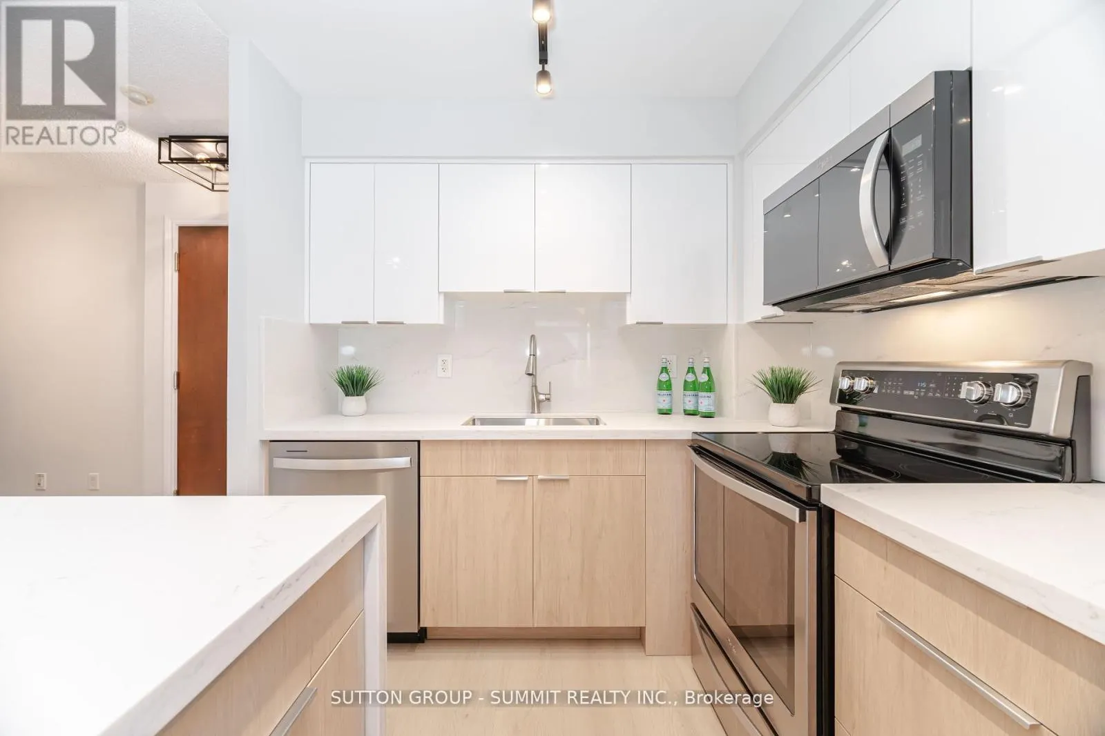 2310 - 310 BURNHAMTHORPE ROAD W