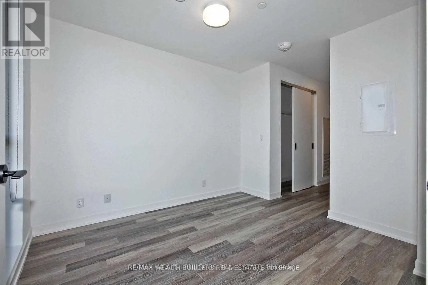 511 - 2118 BLOOR STREET W