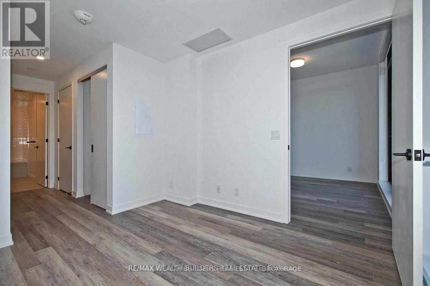 511 - 2118 BLOOR STREET W
