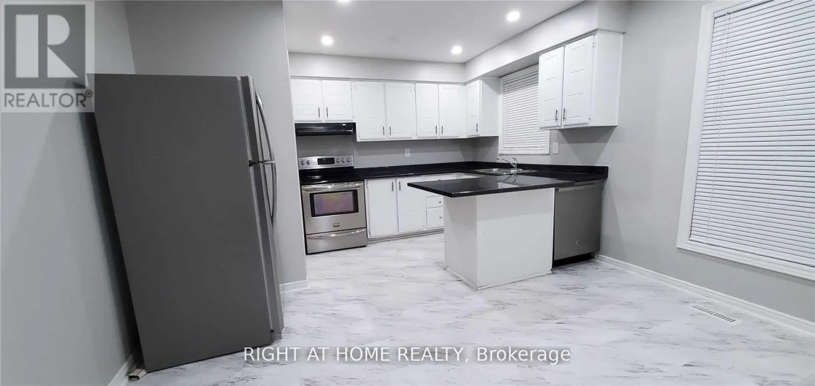 UPPER - 47 SALISBURY CIRCLE