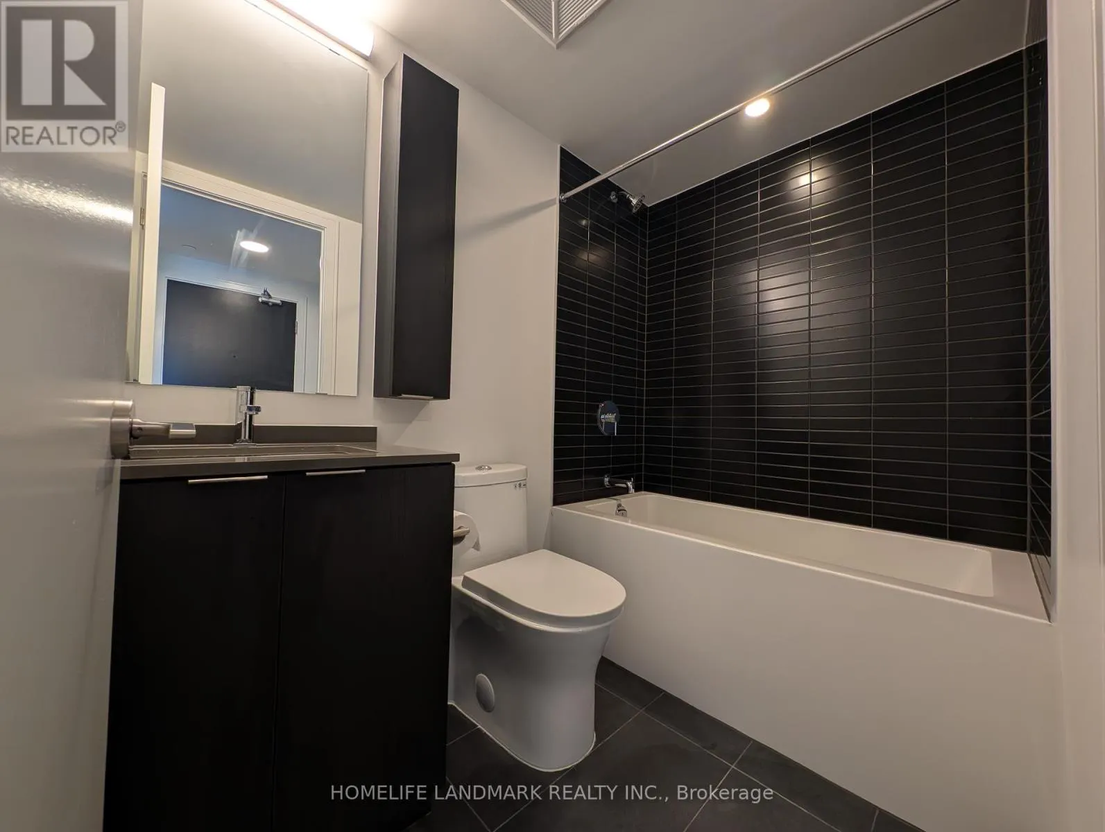 1109 - 3009 NOVAR ROAD