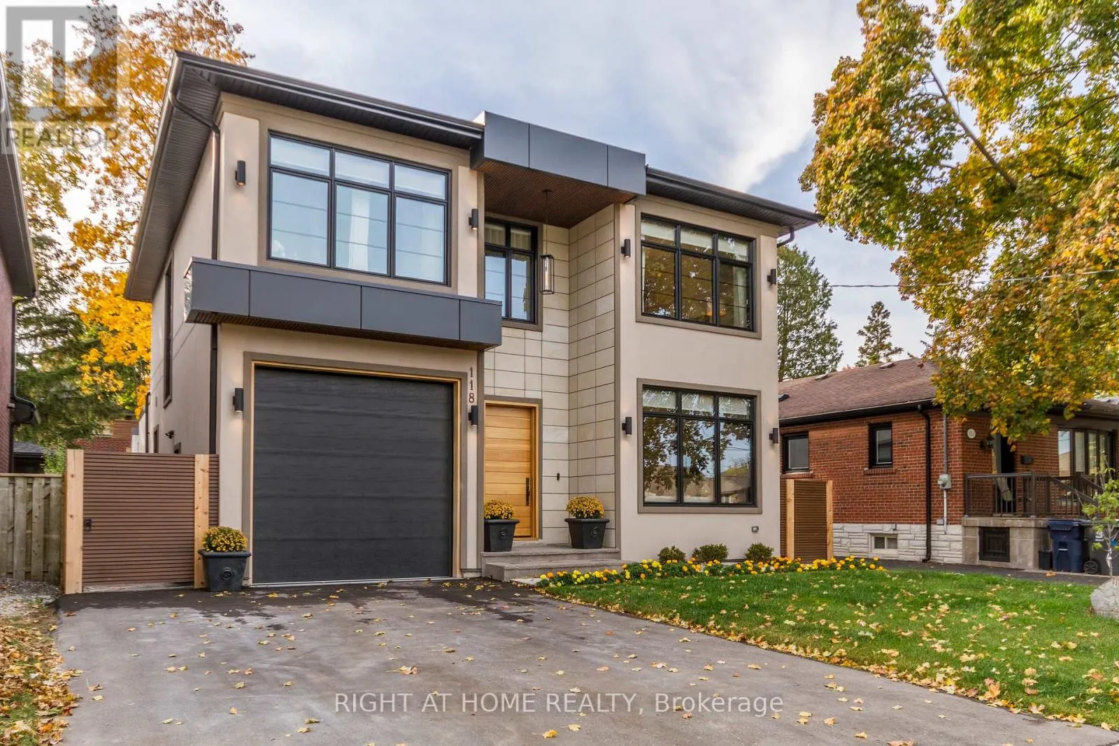 118 MARTIN GROVE ROAD