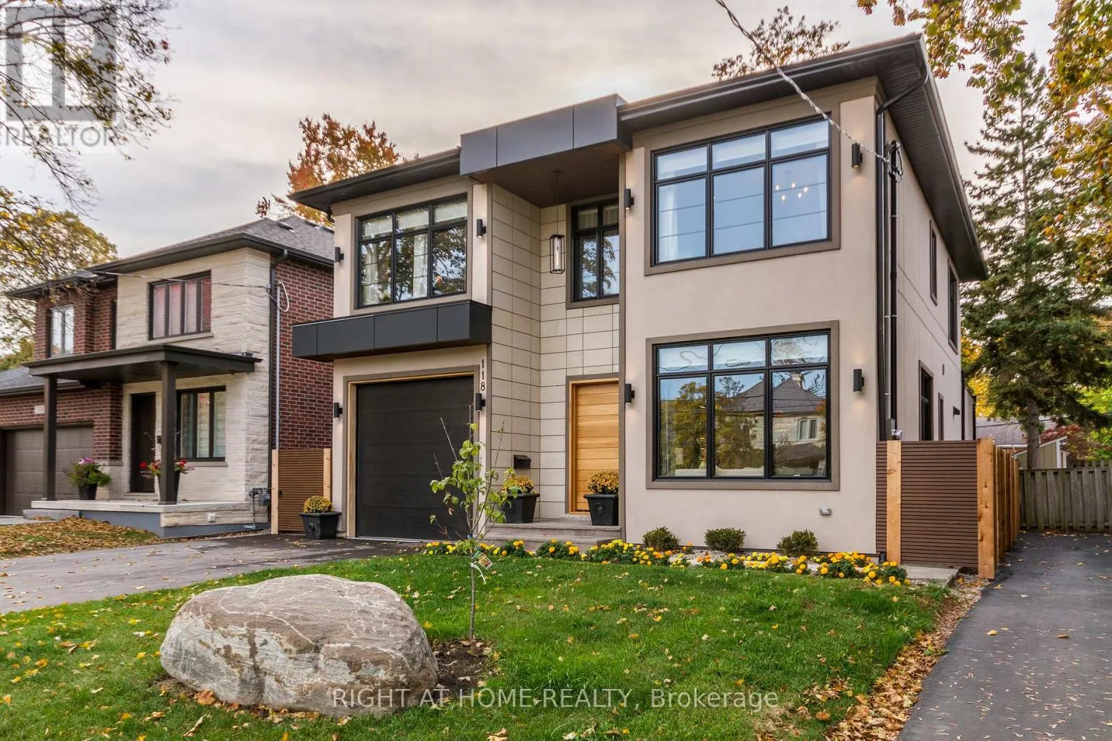 118 MARTIN GROVE ROAD