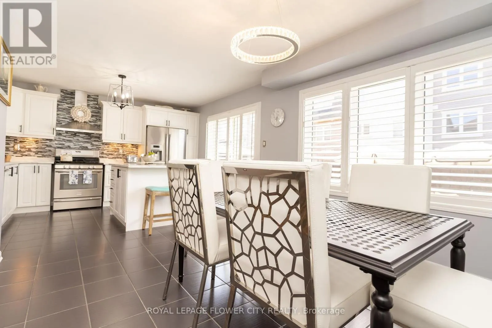 115 VANHORNE CLOSE