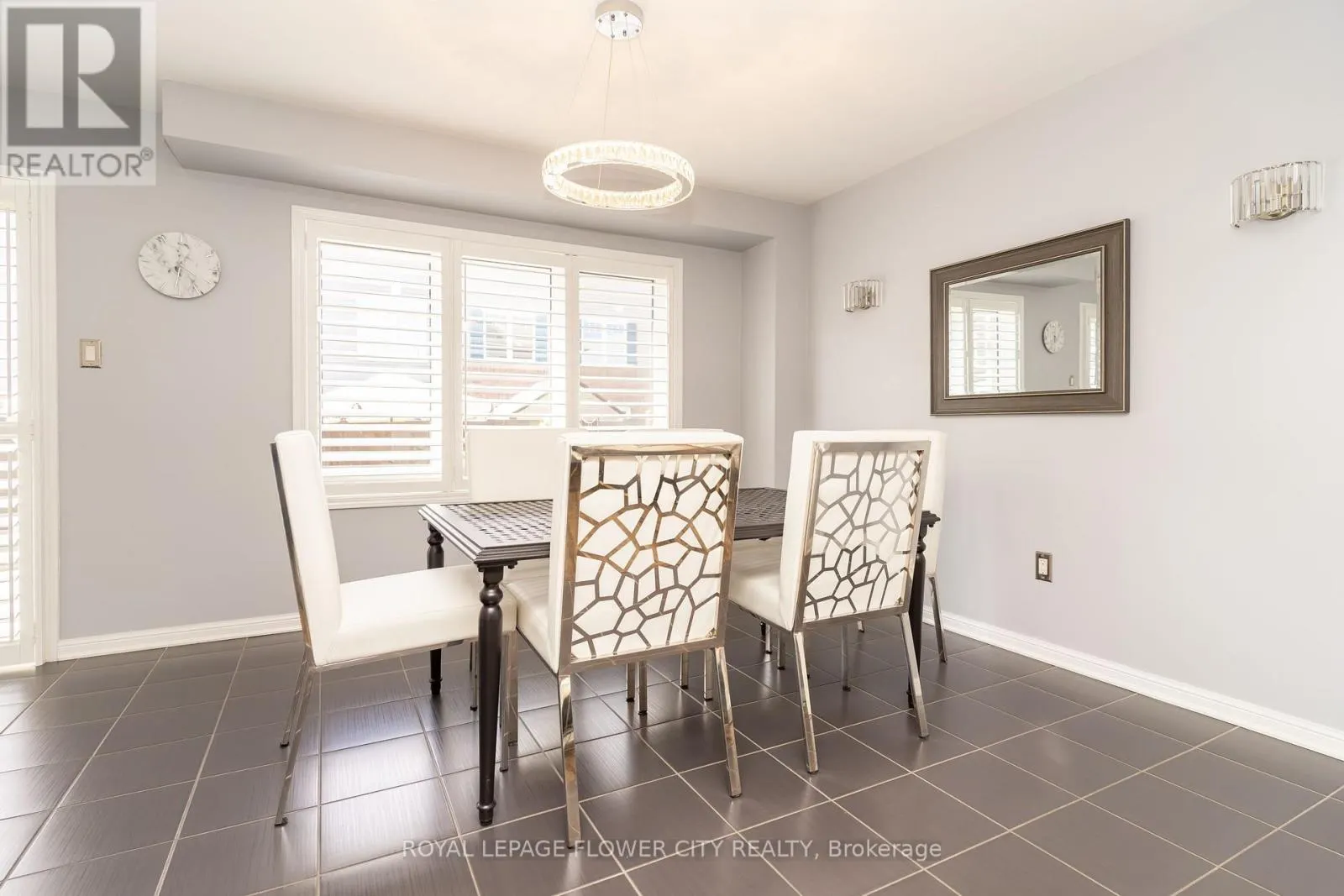 115 VANHORNE CLOSE