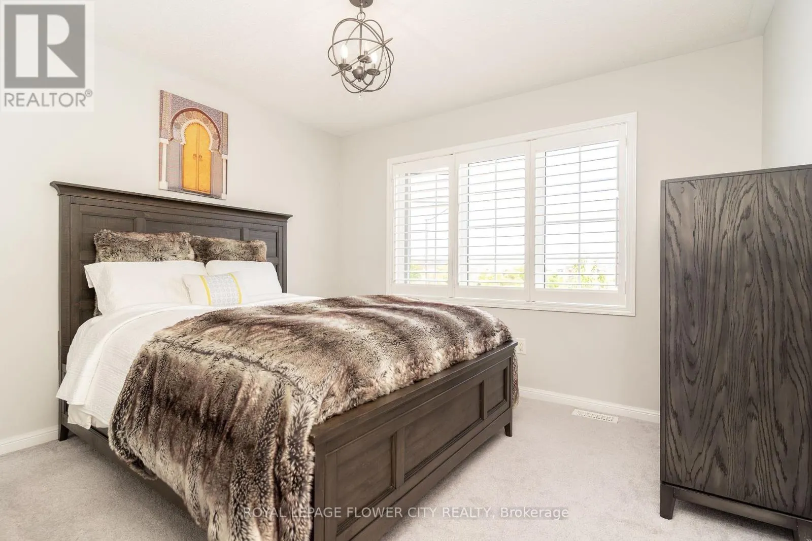 115 VANHORNE CLOSE