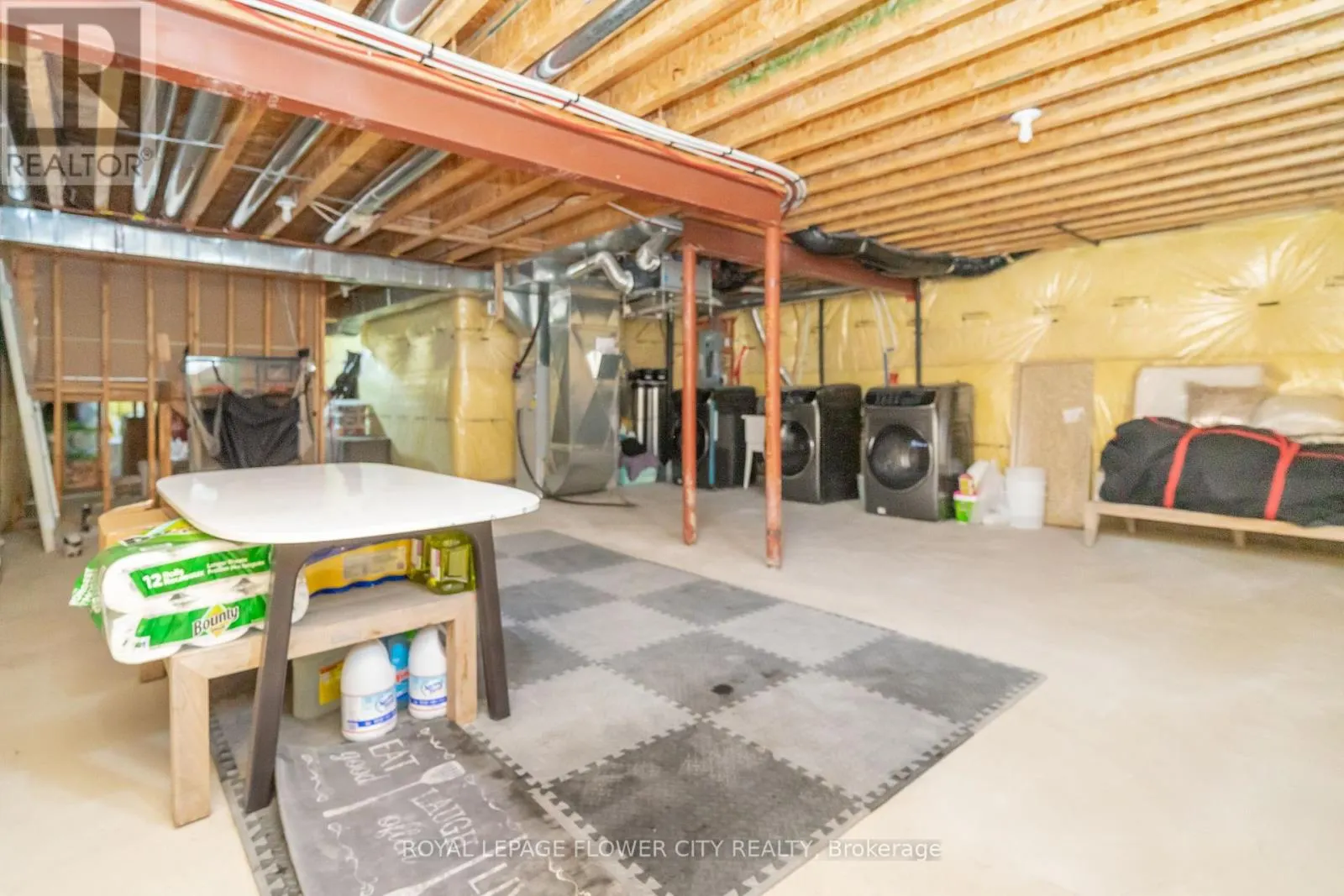 115 VANHORNE CLOSE