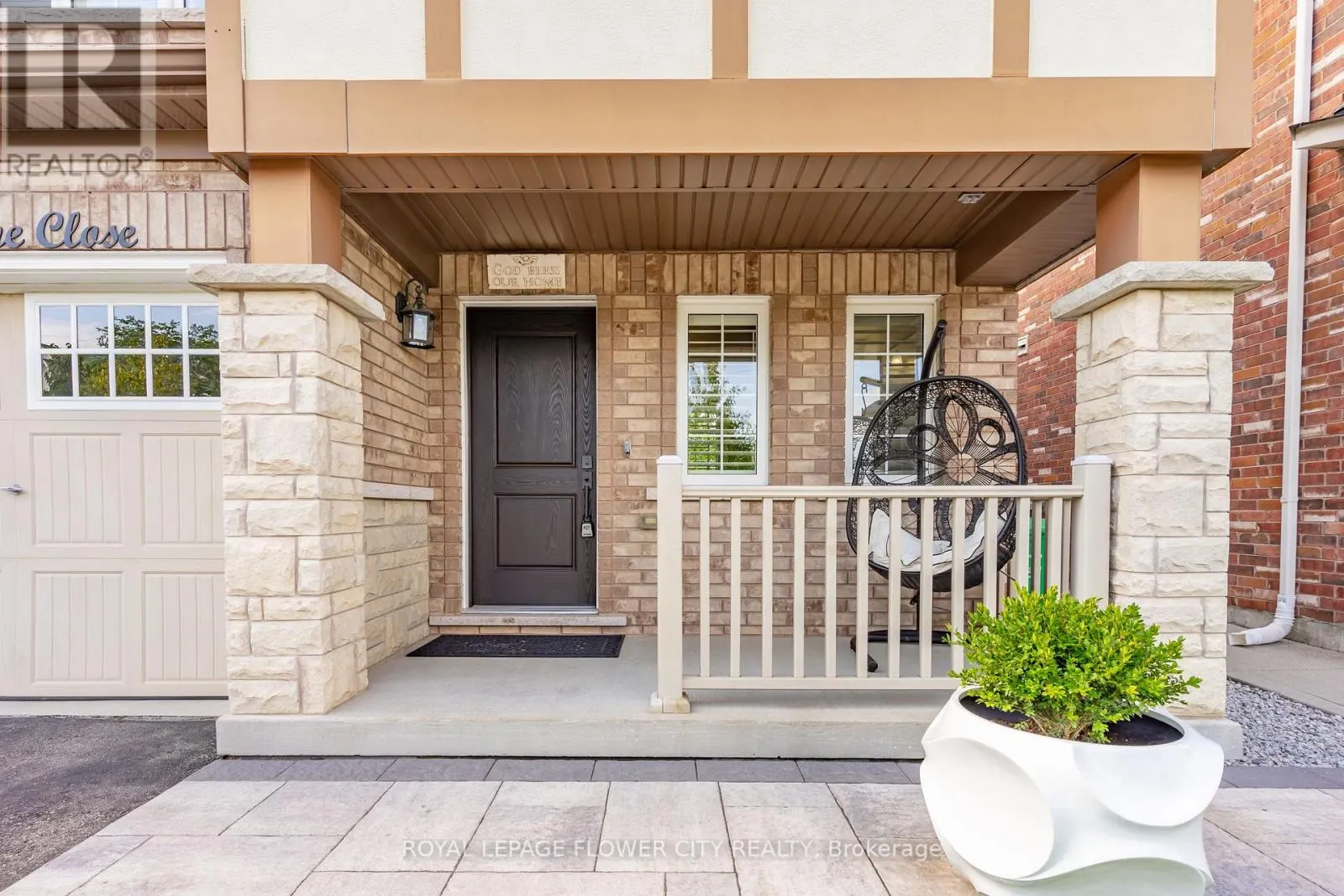 115 VANHORNE CLOSE