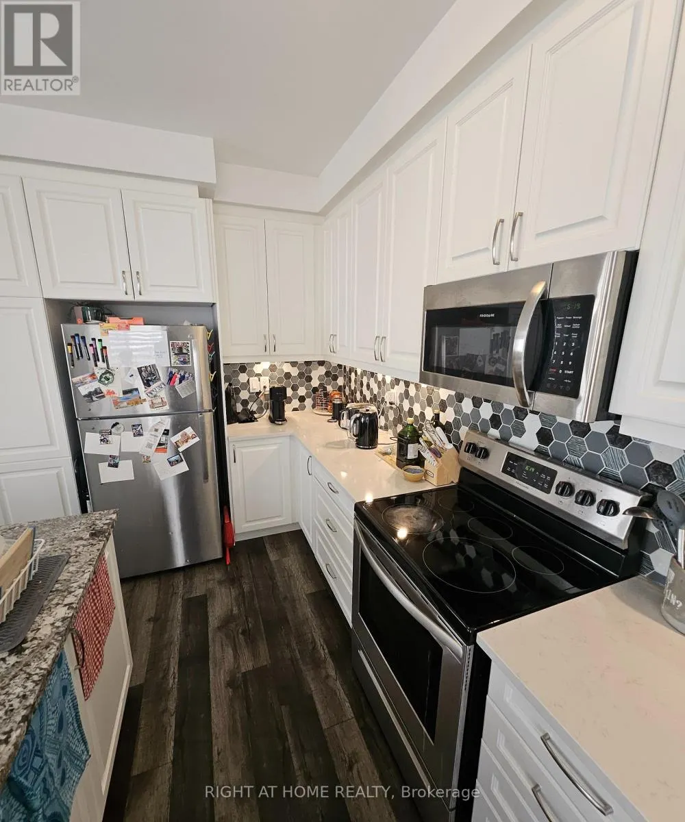 852 ASPEN TERRACE