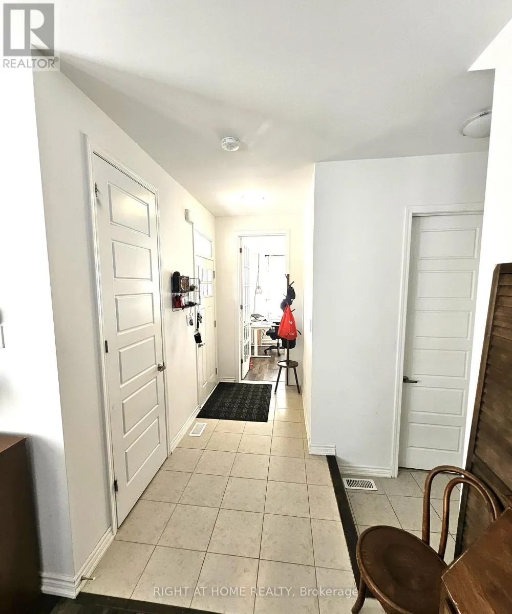852 ASPEN TERRACE