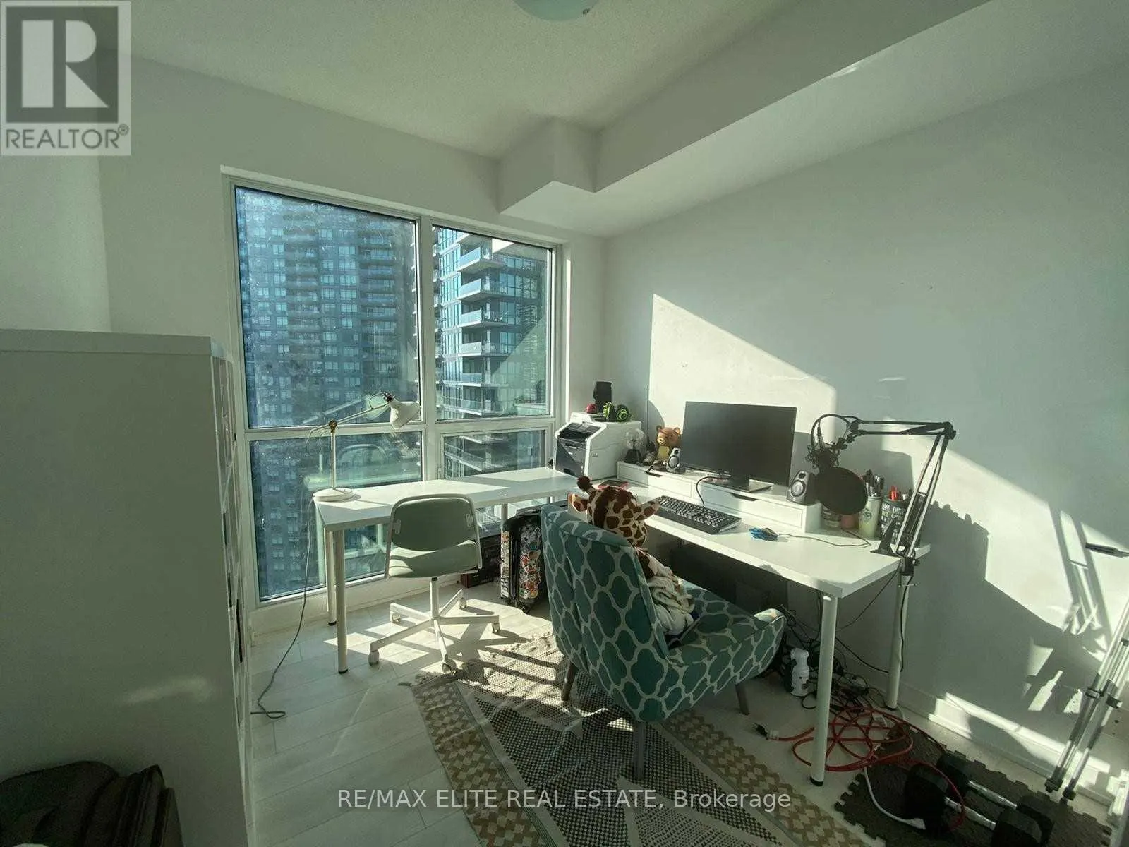2502 - 2220 LAKESHORE BOULEVARD W