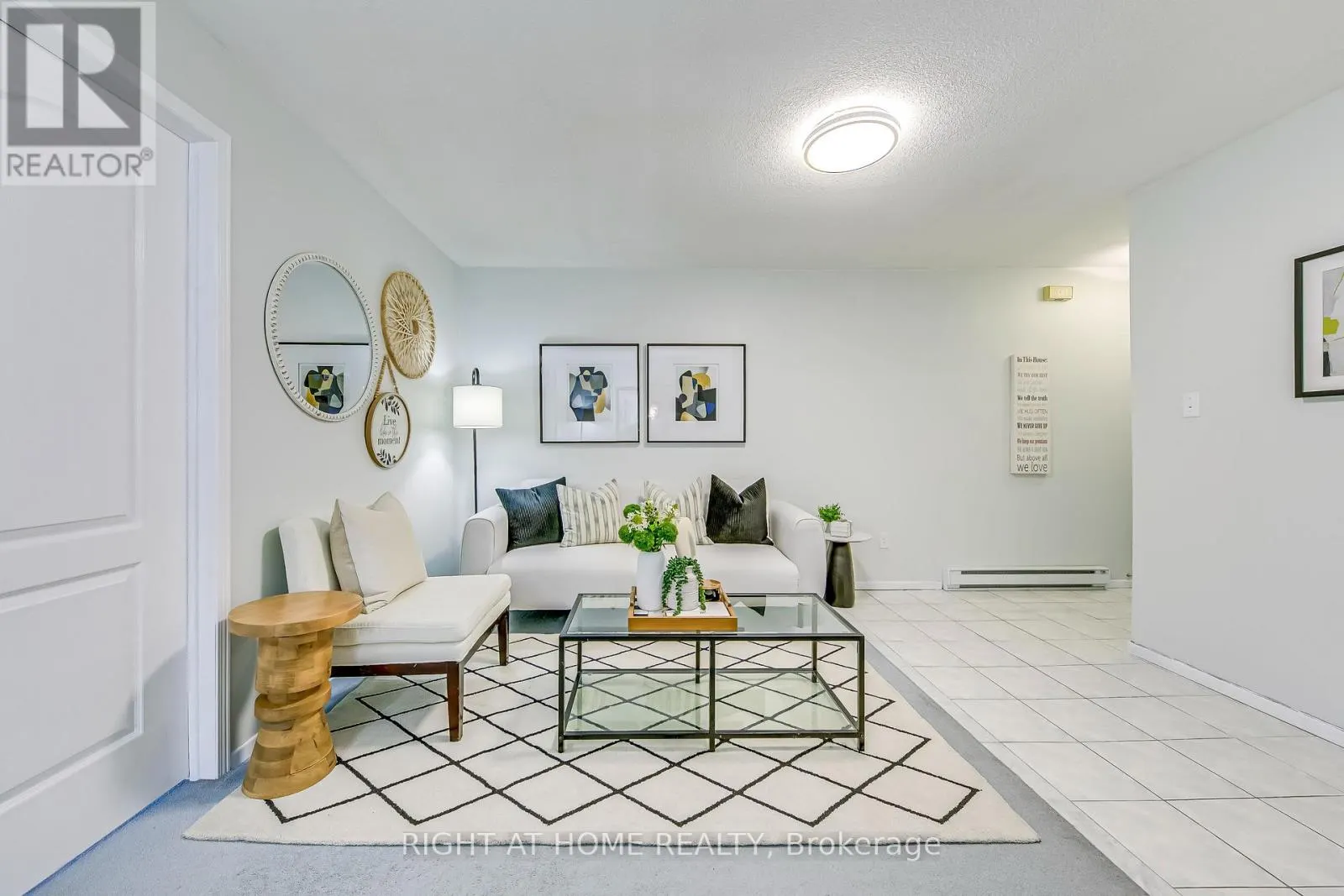 202 - 1055 DUNDAS STREET E