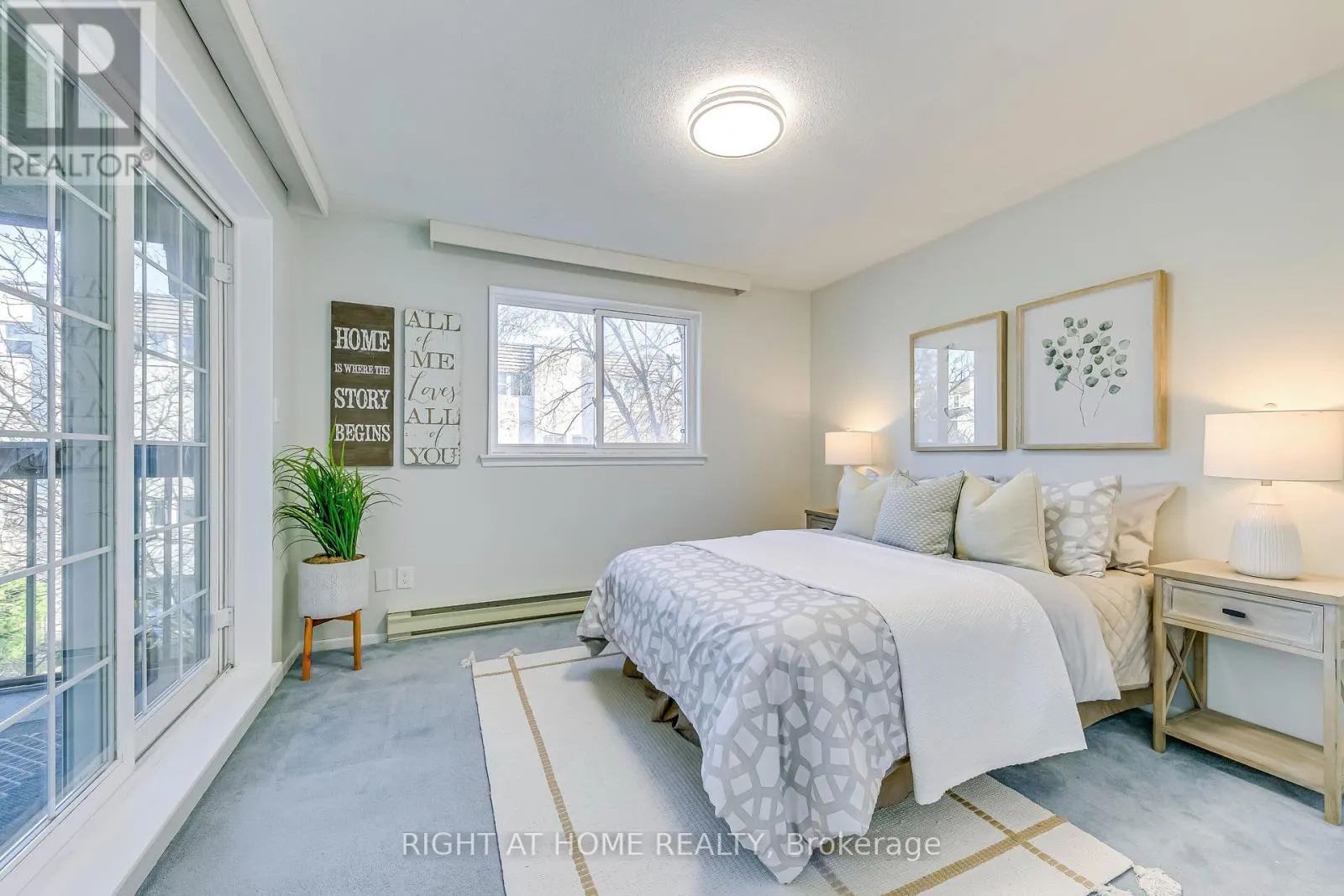 202 - 1055 DUNDAS STREET E