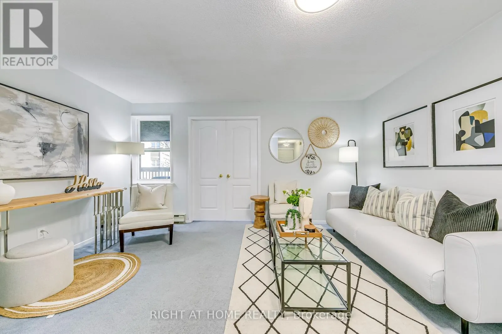 202 - 1055 DUNDAS STREET E