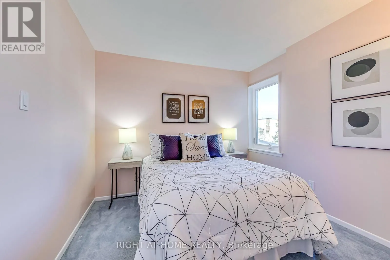 202 - 1055 DUNDAS STREET E