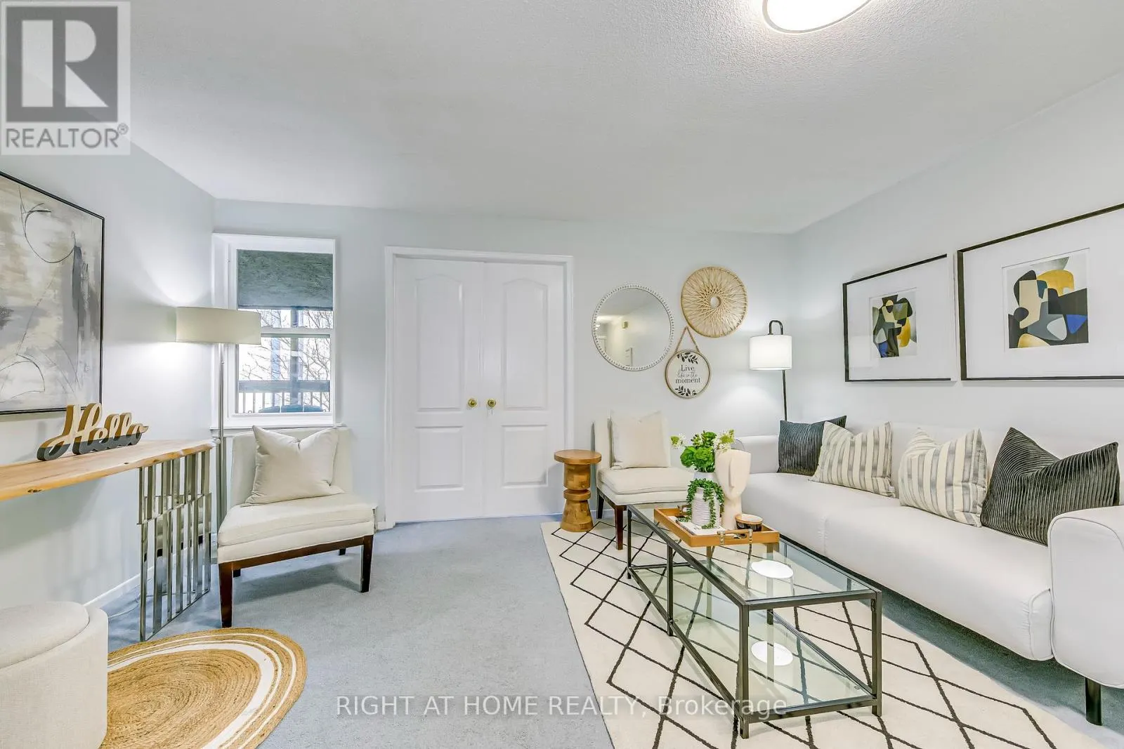 202 - 1055 DUNDAS STREET E
