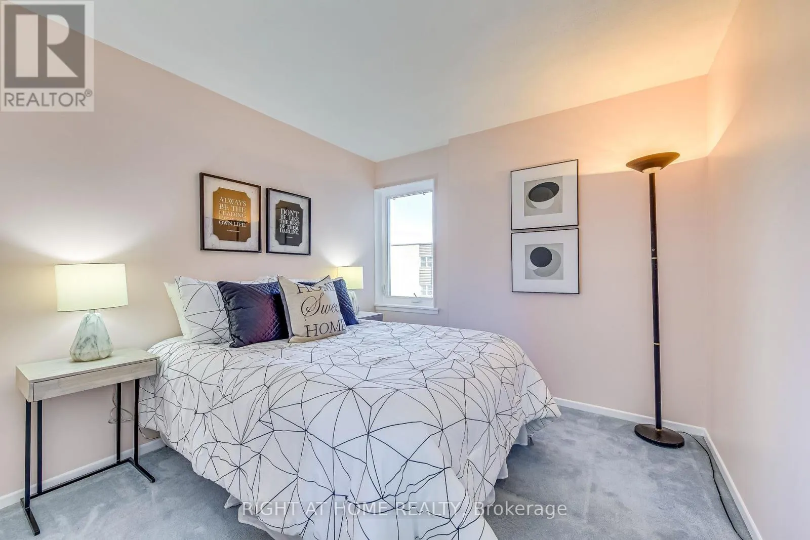 202 - 1055 DUNDAS STREET E