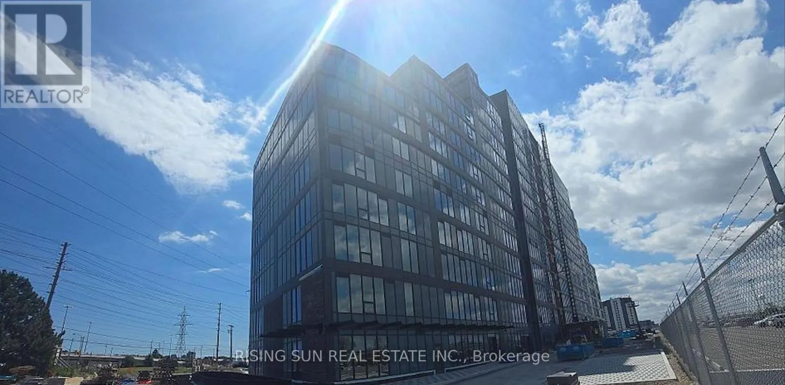 120 & 121 - 600 DIXON ROAD