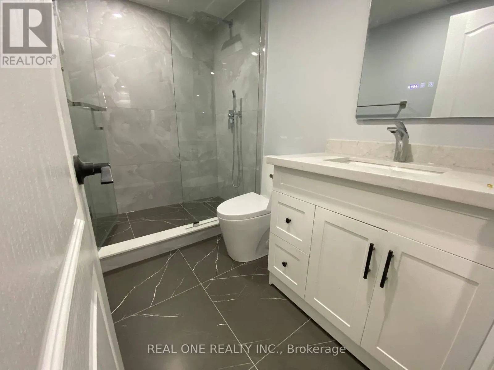 BASEMENT ROOM - 1186 SHADELAND DRIVE