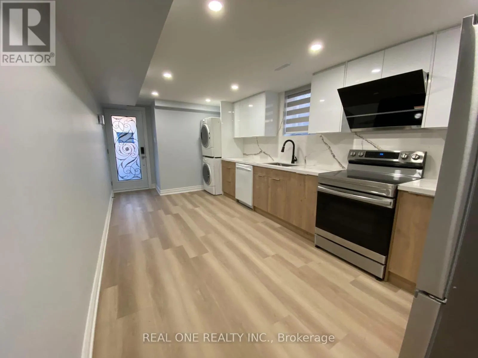 BASEMENT ROOM - 1186 SHADELAND DRIVE