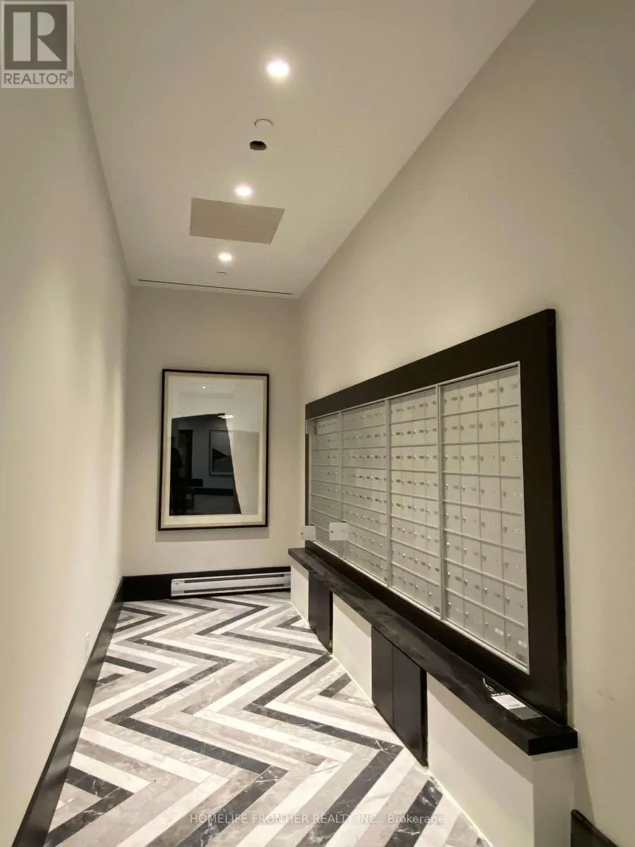 412 - 1808 ST. CLAIR AVENUE W