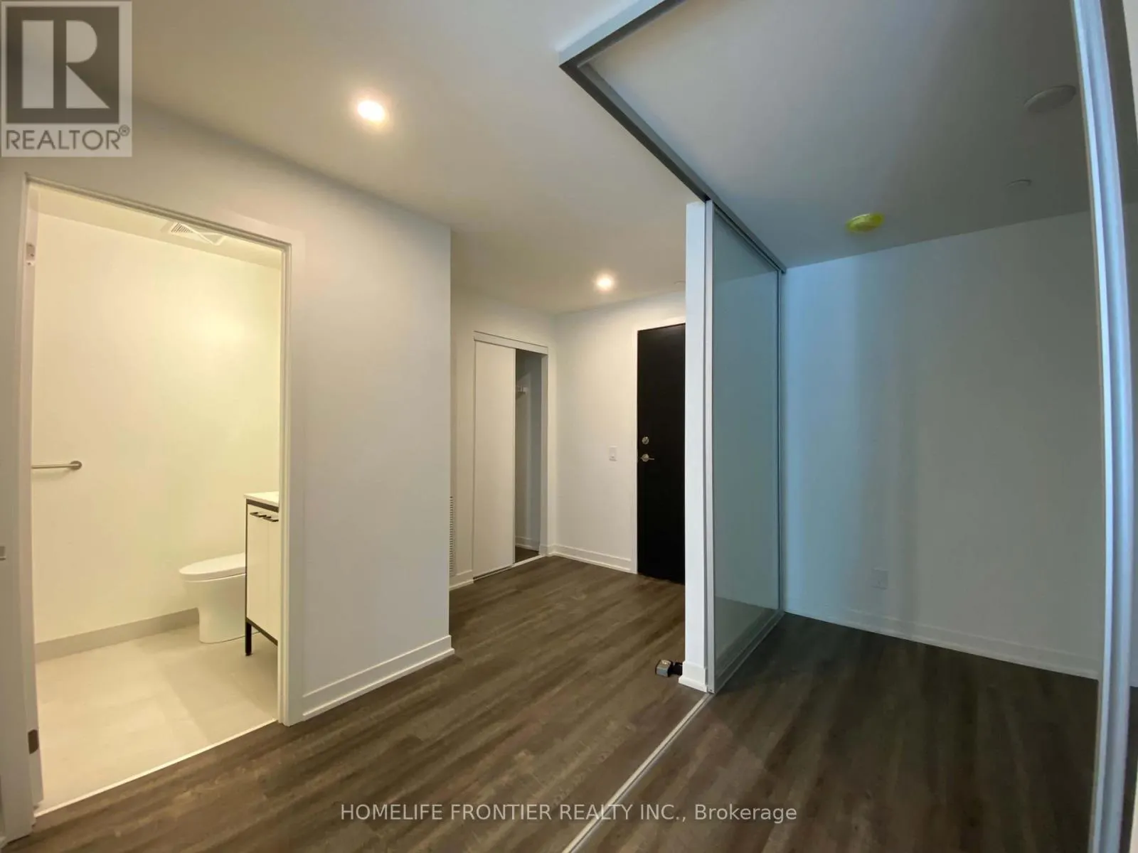 412 - 1808 ST. CLAIR AVENUE W